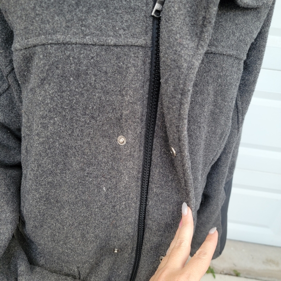 Tommy Hilfiger 2004 Gray and Black Wool Coat /Jacket Size L - Picture 2 of 15